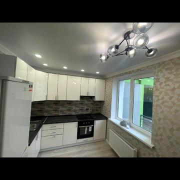 Миру вул., 53