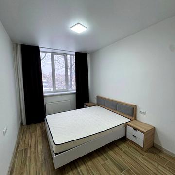 Нововокзальна вул., 69