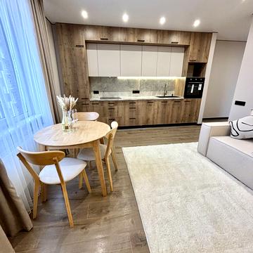 Виговського вул. (Суворова), 2-Д/4