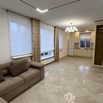 Андрія Шептицького, 8