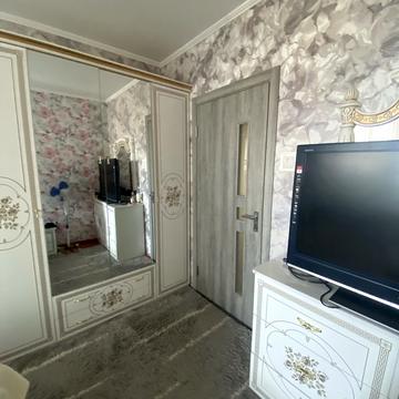 Довженка вул., 3