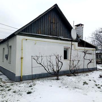 Нечуя-Левицького вул., 5