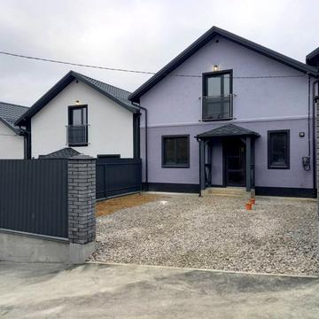 Євгена Чикаленка вул., 23