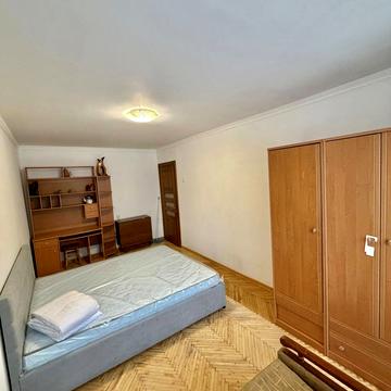 Володимира Великого вул. (Артема), 37