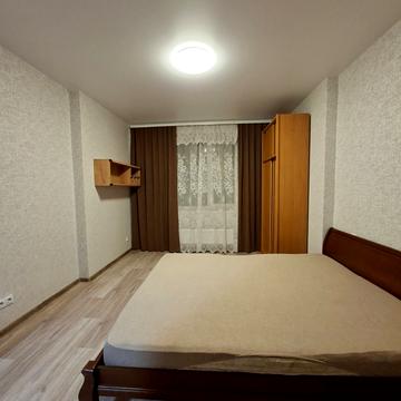 Бакинська вул., 1-Б