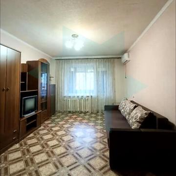 Добровольців пров., 6