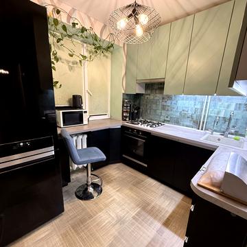 Петропавлівська вул., 106