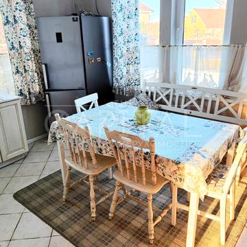 Центральна вул.