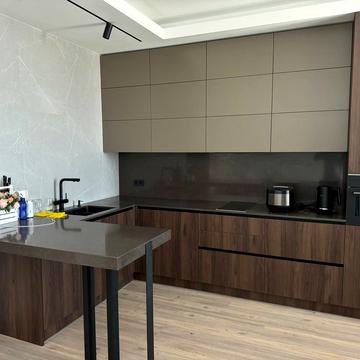 Академіка Заболотного вул., 1-А