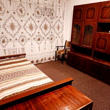 Гната Юри вул., 3