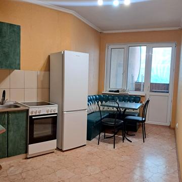 Миколи Бажана просп., 1-М