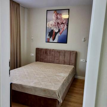 Перлинна вул., 8