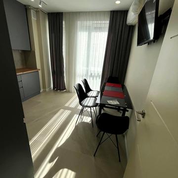 Набережна Перемоги вул., 62