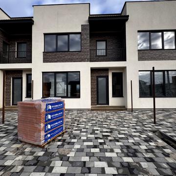 вул. Левка Лукяненка, 33Б