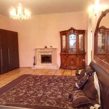 Павлівська вул., 10