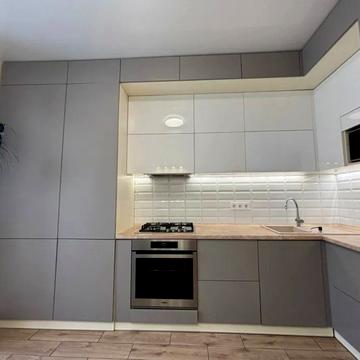 Героїв Небесної Сотні просп., 26/15