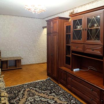 Вишгородська вул., 46-Б