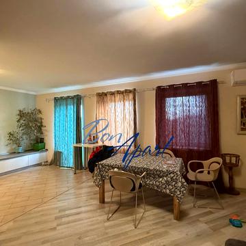 Голосіївський просп. (40-річчя Жовтня), 27