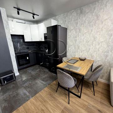 Європейського Союзу просп. (Правди), 51