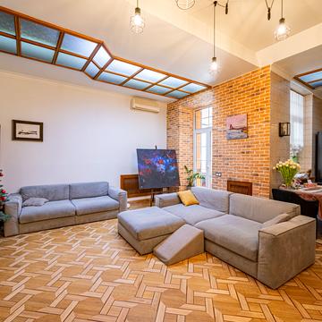 Назарівська вул. (Вєтрова), 9