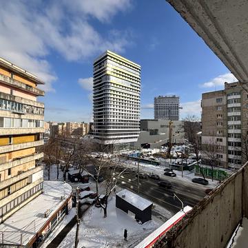 Васильківська вул., 8