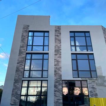 Новосінна вул., 10