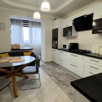 Озерна вул., 3а