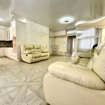 Героїв Небесної Сотні просп., 30/2