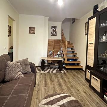 Лесі Українки вул., 12