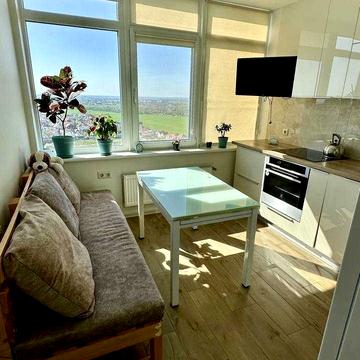 Перлинна вул., 8