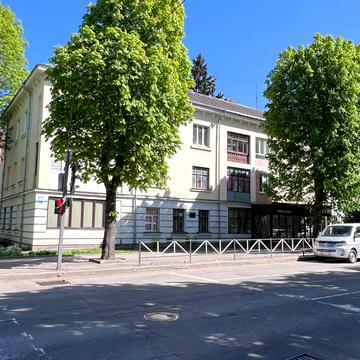 Грушевського вул., 85