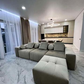 Центральна вул.