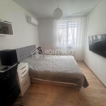 Миру вул., 53