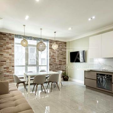 Андрія Верхогляда вул. (Михайла Драгомирова), 14