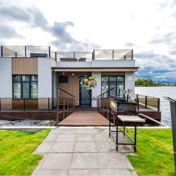 Європейська, 1