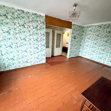 Соборна пл. (Червона), 3