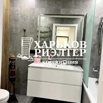 Гвардійців-Широнінців вул., 74-Б