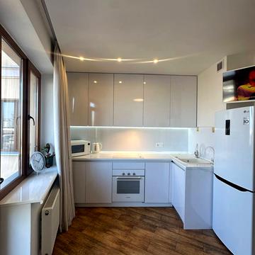 Приморська вул., 22