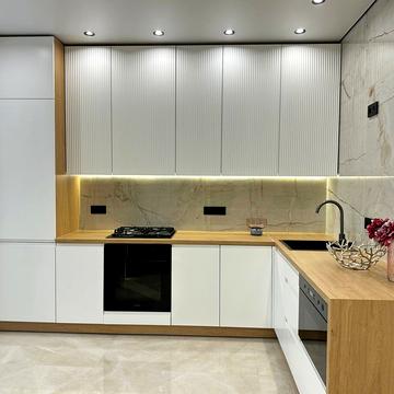 Мартинова просп., (вул. Радісна, 6)