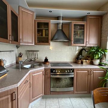 Академіка Заболотного вул., 64