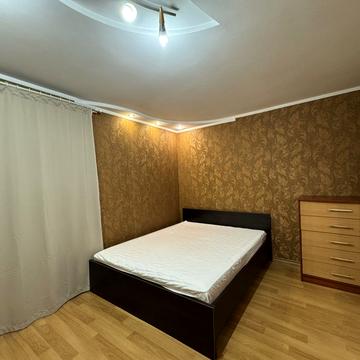 Богдана Хмельницького просп. (Героїв Сталінграда), 3