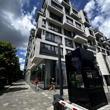 Ґарета Джонса вул. (Сімї Хохлових), 12