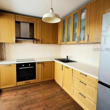 Володимира Івасюка просп. (Героїв Сталінграду), 43-Б