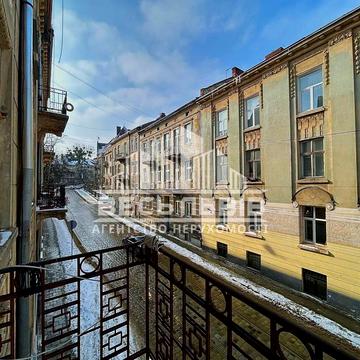 Нечуя-Левицького вул., 17