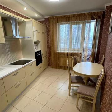 Володимира Івасюка просп. (Героїв Сталінграду), 2-Д