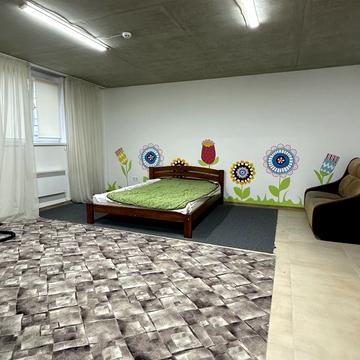 Під Голоском вул., 4-Б