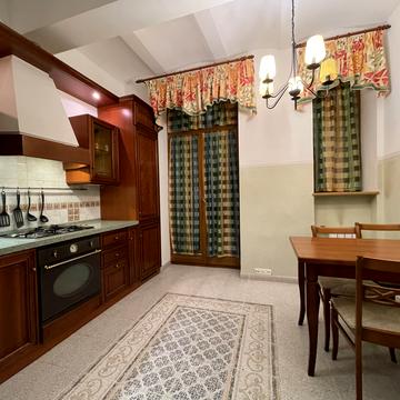 Заньковецької вул., 5/2