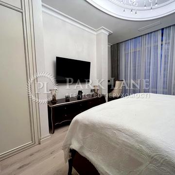 Саперне Поле вул., 3