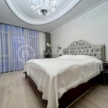 Саперне Поле вул., 3
