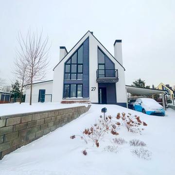 Острозького, 27